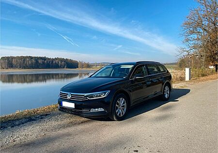 VW Passat Variant Volkswagen 2.0 TDI SCR DSG Highline Vari...