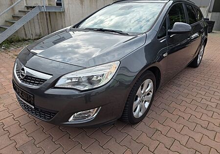 Opel Astra J Sports Tourer Design Edition