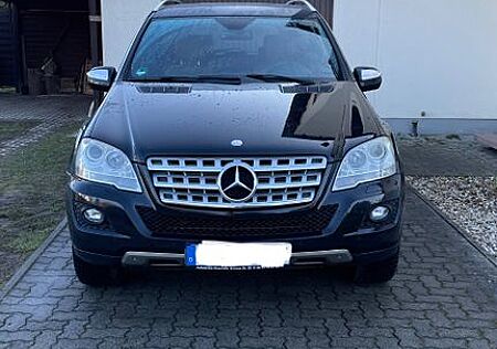 Mercedes-Benz ML 350 4MATIC -