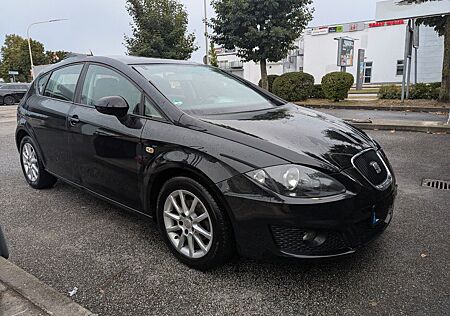 Seat Leon 1.6 TDI / Navi / 8-fach Bereifung