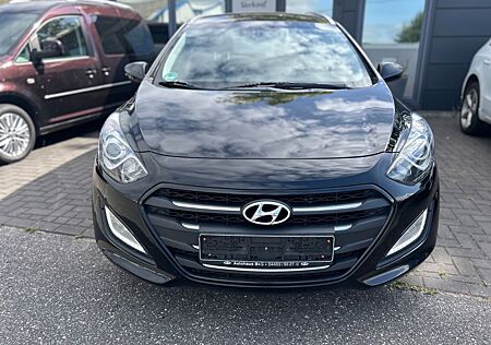 Hyundai i30 cw blue Facelift technisch top