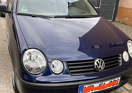 VW Polo Volkswagen 1.4 AUTO BASIS Basis