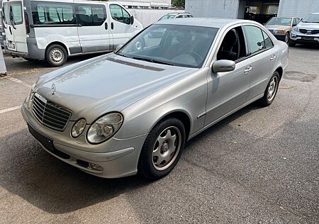 Mercedes-Benz E 200 Kompressor 1