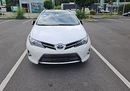 Toyota Auris Touring Sports Hybrid Executive