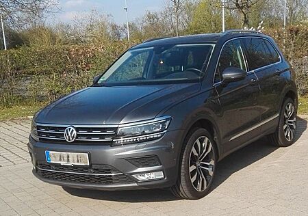 VW Tiguan Volkswagen 4MOTION Highline Pano AHK StdHz. 20"