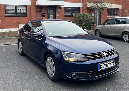 VW Jetta Volkswagen 1.6 TDI LIFE LIFE