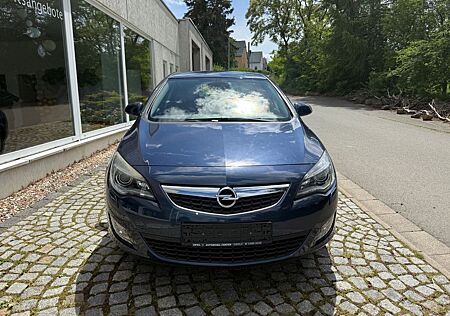 Opel Astra J Lim. 5-trg. Innovation