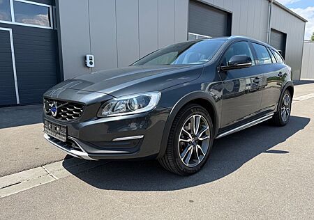 Volvo V60 V 60 Cross Country Summum AWD+Leder+SD+Kamera+++