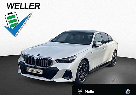BMW i5 xDrive40 M-Sport PANO B&W DAPro LHz Memory 19