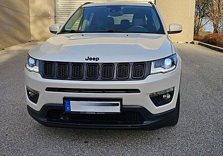 Jeep Compass 1.4 MultiAir 103kW Limited Pearl White