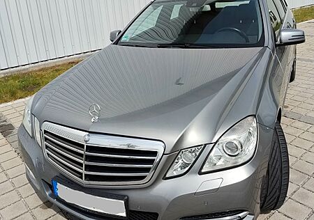 Mercedes-Benz E 250 CDI 4MATIC T BE AVANTGARDE Aut. AHK