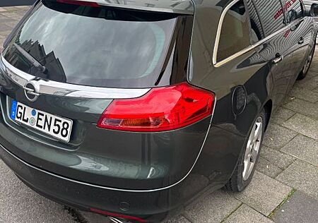 Opel Insignia Sports Tourer 2.8 V6 Turbo 4x4 Spor...
