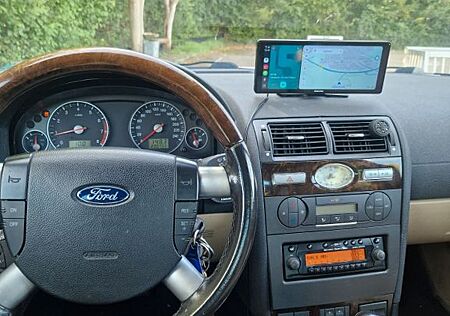 Ford Mondeo 2,0 Ghia Ghia