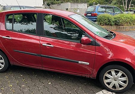 Renault Clio by RIP CURL 1.2 16V Eco2 55kW by RIP CURL