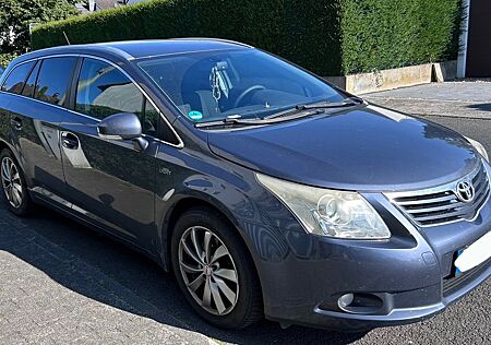 Toyota Avensis Combi Executive 2.2 D-Cat Executive