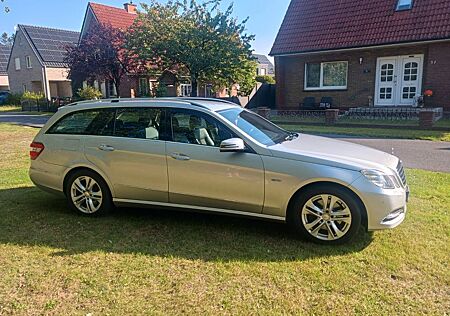 Mercedes-Benz E 300 CDI T AVANTGARDE wenig KM