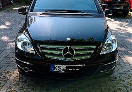 Mercedes-Benz B 180 BlueEFFICIENCY -