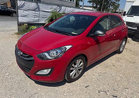 Hyundai i30 WhatsApp016097529684