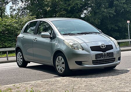 Toyota Yaris Basis