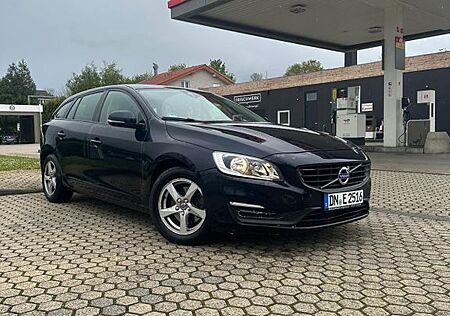 Volvo V60 D2 - TÜV NEU 11.2026