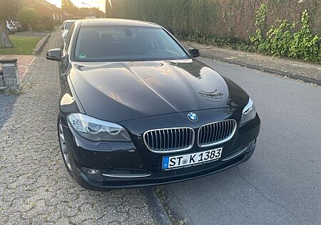 BMW 520D Limousine Aut Navi Xenon Tempom AHK PDC 18"