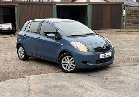 Toyota Yaris Sol 1.HAND/SERVICE NEU/TÜV NEU