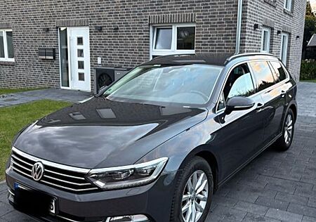VW Passat gebraucht kaufen VW Passat Volkswagen 2.0 TDI SCR 140kW DSG Comfortl. Varia...