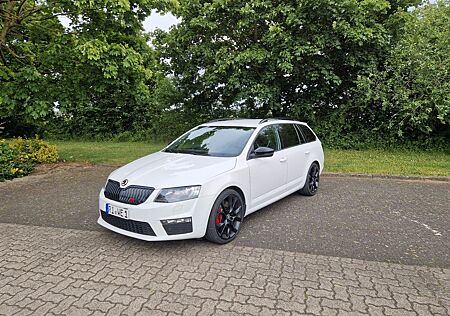 Skoda Octavia RS 2.0 TDI DSG Standhzg. AHK MFL Navi