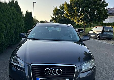 Audi A3 2.0 TDI (DPF) S tr. Ambiente Sportback Am...