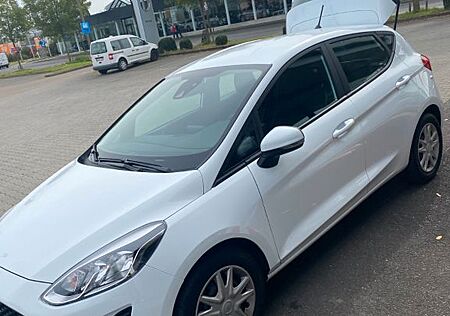 Ford Fiesta 1,1 52kW Cool & Connect Cool & Connect