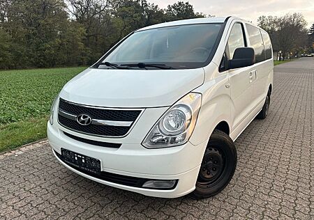 Hyundai H-1 Travel 8-Sitzer Navi Standheiz Fahrradträger