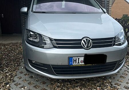 VW Sharan Volkswagen 2.0 TDI DSG 125kW BMotion Tech Highli...