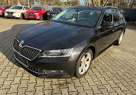 Skoda Superb Combi Ambition 4x4 Navi Xenon