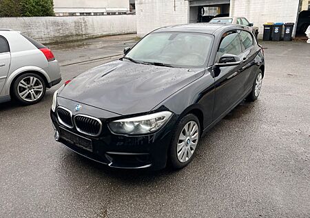 BMW 118 1 Limousine 3-trg. i