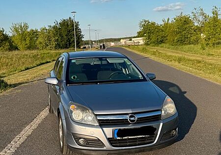 Opel Astra 1.6 Twinport Edition Edition
