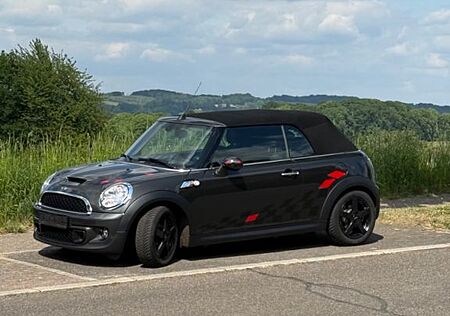 Mini Cooper S Cabrio Cooper S mit Individualdesign