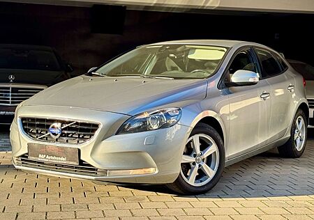 Volvo V40 T4 Kinetic Aut. SHZ|MFL|TEM|LM