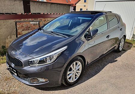 Kia Cee'd / Ceed 1.6 CRDi 128PS Spirit Spirit