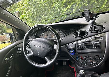 Ford Focus 1.8 Ghia Ghia