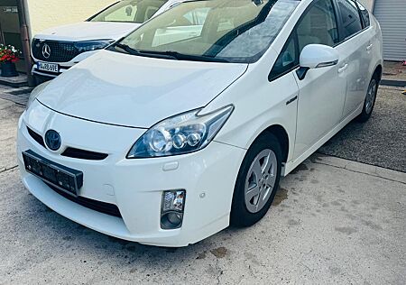 Toyota Prius 3 Executive HEAD-UP/KAMERA/KEYLESS/NAVI