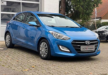 Hyundai i30 1.HAND*R.F.KAMERA*NAVI*SITZHEIZ.*LENKRADHEIZ