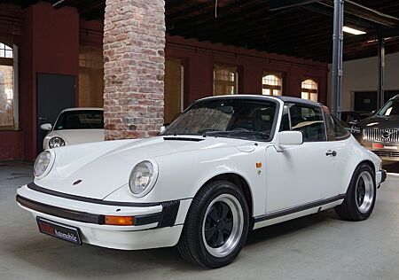 Porsche 911 Urmodell 911 G-Modell Targa SC Radio deutsch Fzg.