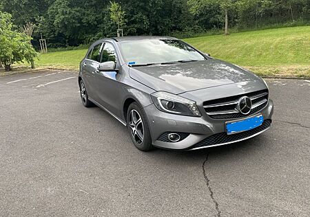 Mercedes-Benz A 200 -