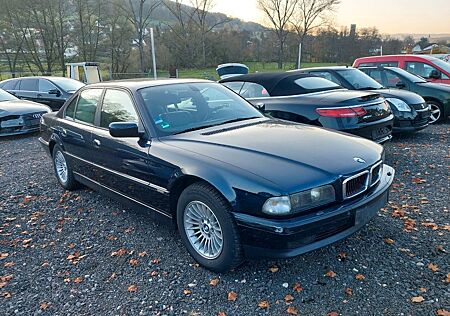 BMW 750i A E38 Leder Klima Navi Automat Shadow-Line