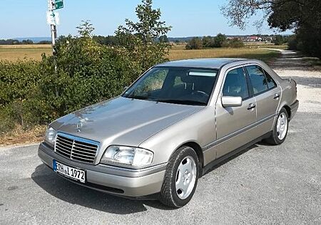 Mercedes-Benz C 180 ELEGANCE