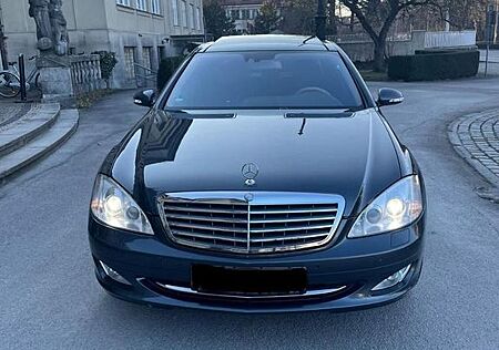 Mercedes-Benz S 600 L -