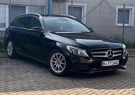 Mercedes-Benz C 220 d 4MATIC T Autom. -