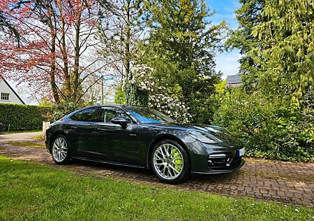 Porsche Panamera Turbo S E-Hybrid Turbo S