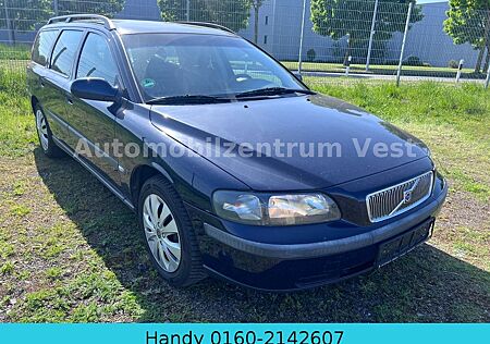 Volvo V70 Kombi 2.4 Kinetic*Leder*Klima*AHK*Tempomat*