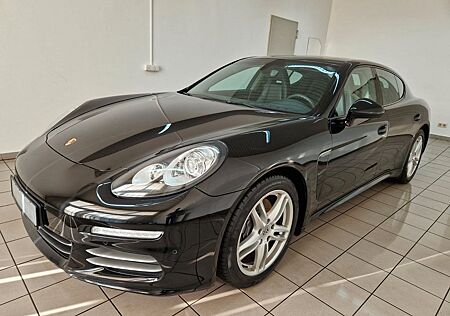 Porsche Panamera 4 Leder Navi Xenon Luft Dach BOSE 19"